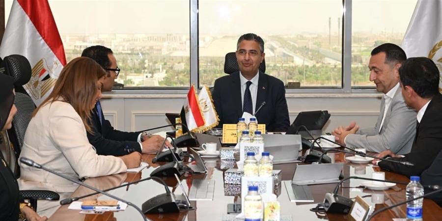 التموين تبحث مع إرادة فاينانس توفير حلول تمويلية لدعم مشروع كاري أون